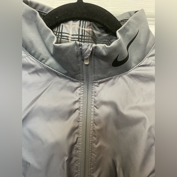 Men’s Nike Golf windbreaker - Picture 8 of 9